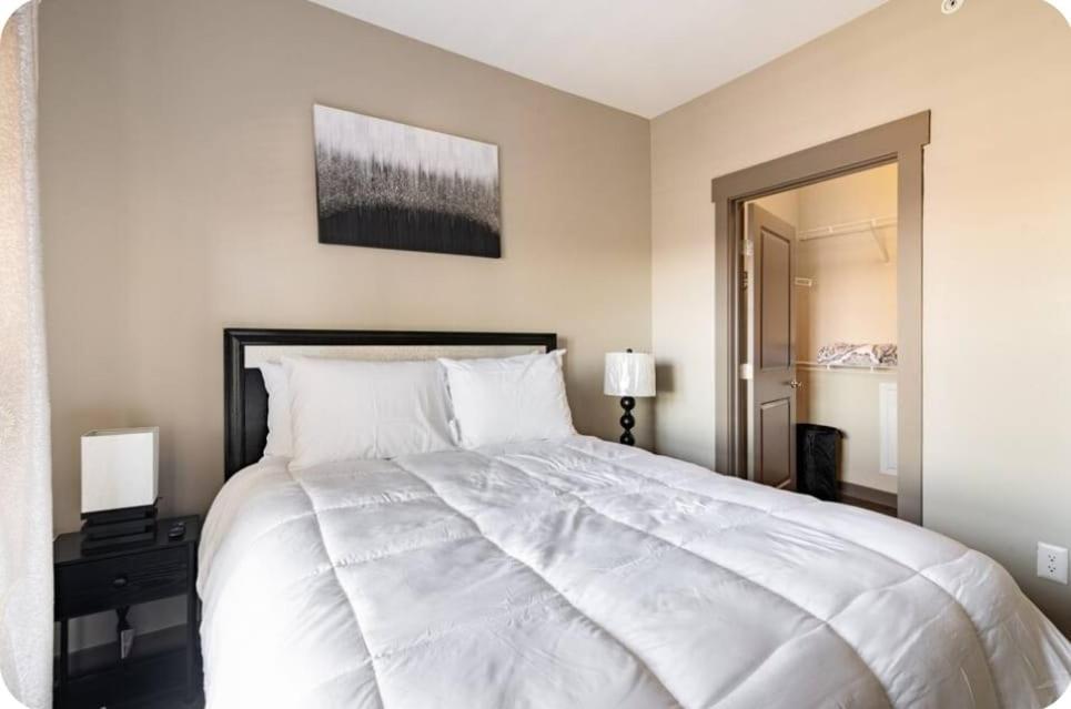 Apartamento Uptown And Adventures With Pool, Bars & Shops *