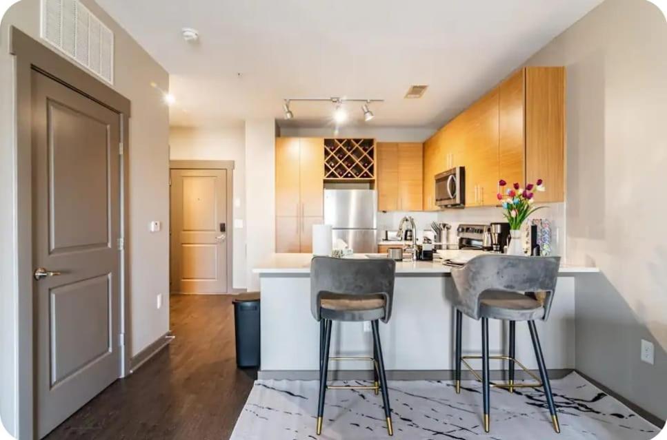 Apartamento Uptown And Adventures With Pool, Bars & Shops Charlotte